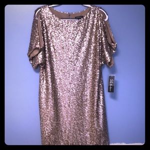 ❤️ ADORABLE gold sequin dress ❤️